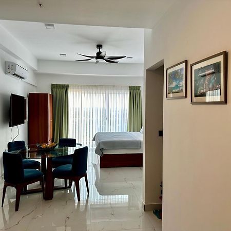 Ocean Breeze Hotel Residencies Britlanka Apartments Негомбо Экстерьер фото